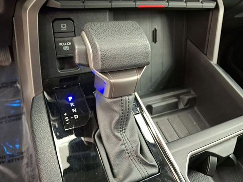 Used 2024 Toyota Tundra SR5 image 12