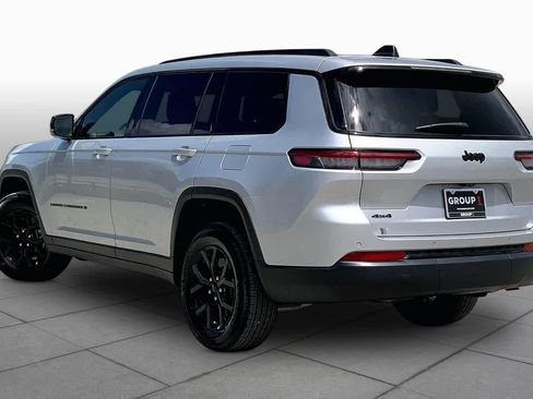 Used 2025 Jeep Grand Cherokee L Altitude AWD/4WD image 12