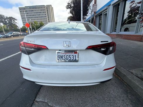 Used 2024 Honda Civic Touring image 5