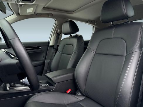 Certified 2024 Honda Civic EX-L image 5