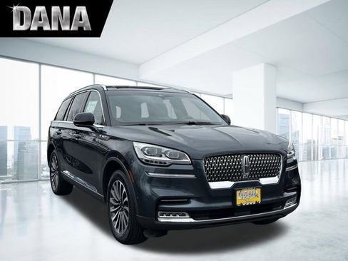 Certified 2023 Lincoln Aviator Reserve w/ Equipment Group 201A image 1