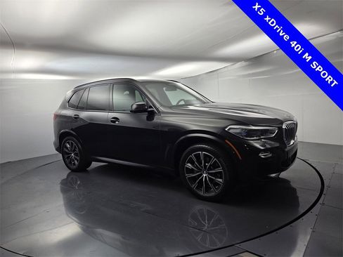 Used 2021 BMW X5 xDrive40i w/ M Sport Package image 2
