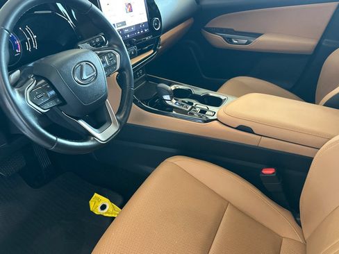 Certified 2025 Lexus NX 250 FWD w/ Premium Package image 7