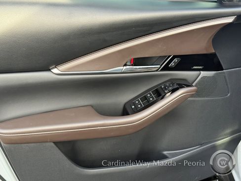 Used 2025 MAZDA CX-30 AWD 2.5 S w/ Premium Package image 18