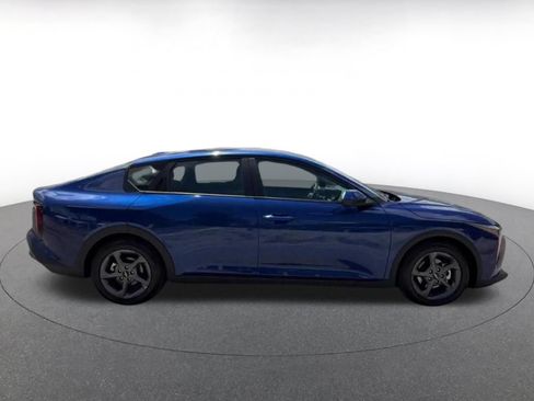 Used 2025 Kia K4 FWD image 16