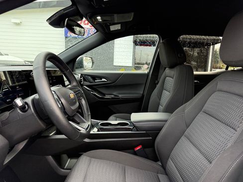 Used 2025 Chevrolet Equinox LT image 14