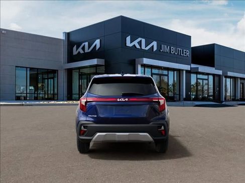 New 2026 Kia Seltos LX FWD image 5