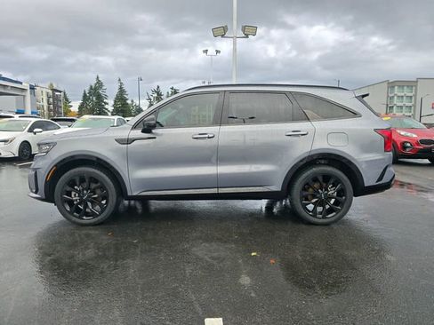 Certified 2023 Kia Sorento SX image 2