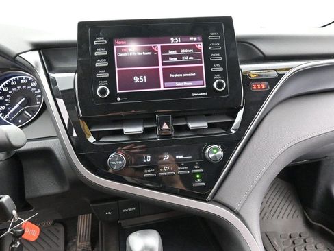 Used 2021 Toyota Camry SE w/ Cold Weather Package AWD/4WD image 20