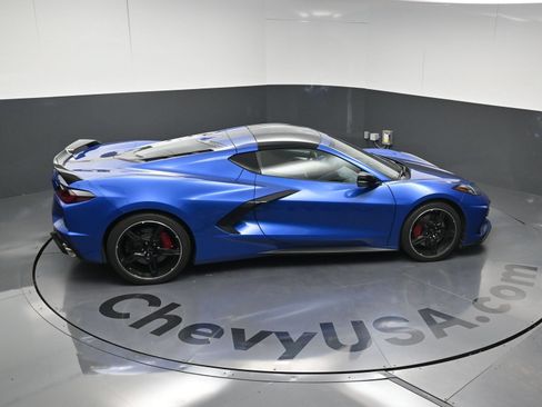 Used 2022 Chevrolet Corvette Stingray Premium Cpe w/ Z51 Performance Package RWD image 39