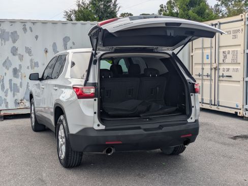 Used 2020 Chevrolet Traverse LS w/ LPO, Floor Liner Package FWD image 14