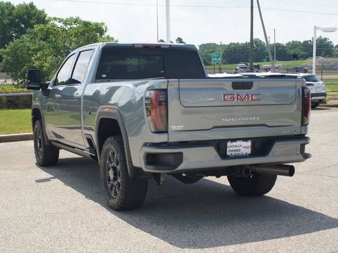 Used 2024 GMC Sierra 2500 AT4 w/ AT4 Premium Plus Package AWD/4WD image 15