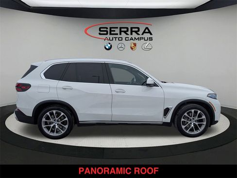 Certified 2025 BMW X5 xDrive40i w/ Premium Package image 2