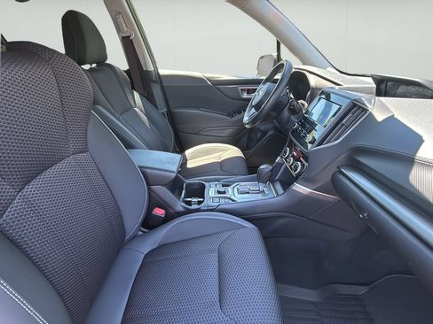 Used 2023 Subaru Forester Premium AWD/4WD image 36