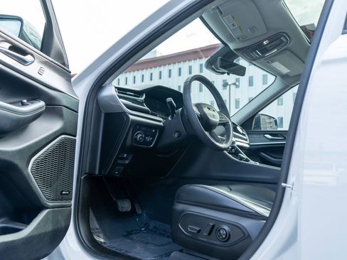 Used 2022 Jeep Grand Cherokee Limited 4xe w/ Luxury Tech Group II image 14