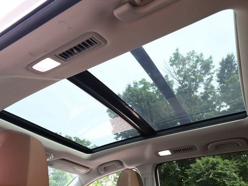 Used 2019 Subaru Ascent Touring w/ Popular Package #2A AWD/4WD image 12