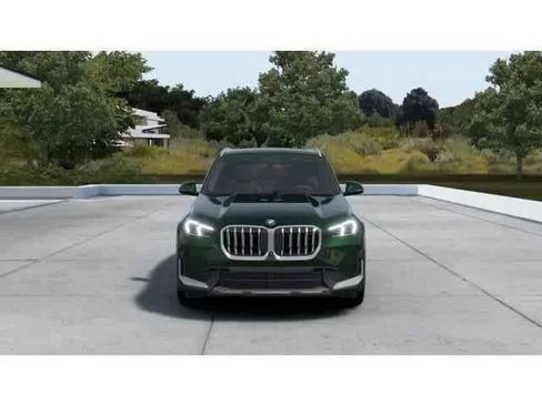 Used 2025 BMW X1 xDrive28i w/ Convenience Package AWD/4WD image 3