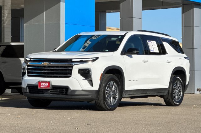 Used 2025 Chevrolet Traverse LT AWD/4WD image 10