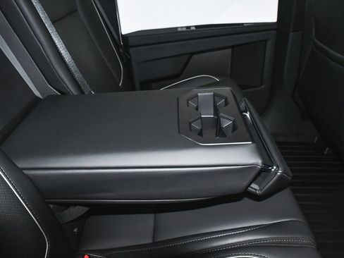 Used 2024 Tesla Cybertruck Cyberbeast AWD/4WD image 57