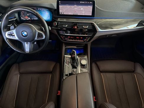 Used 2022 BMW 540i w/ Executive Package RWD image 3