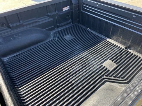 Certified 2024 Nissan Frontier SV w/ Technology Package image 7