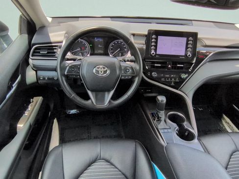 Used 2023 Toyota Camry SE w/ Convenience Package FWD image 11
