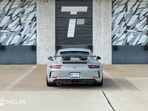 Used 2018 Porsche 911 GT3 RWD image 13