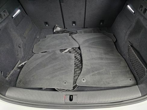 Used 2023 Audi Q5 2.0T Prestige w/ Prestige Package image 12