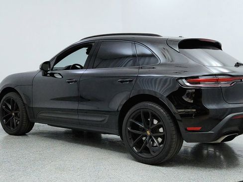 Used 2022 Porsche Macan image 3
