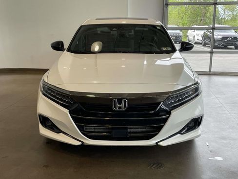 Used 2022 Honda Accord Sport image 2