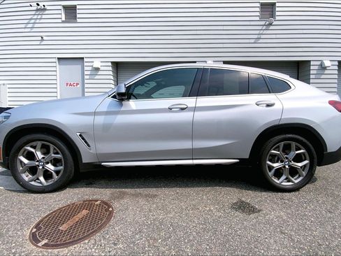 Used 2021 BMW X4 xDrive30i w/ Executive Package AWD/4WD image 2