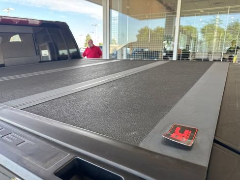Used 2022 Chevrolet Silverado 1500 High Country w/ High Country Premium Package AWD/4WD image 14