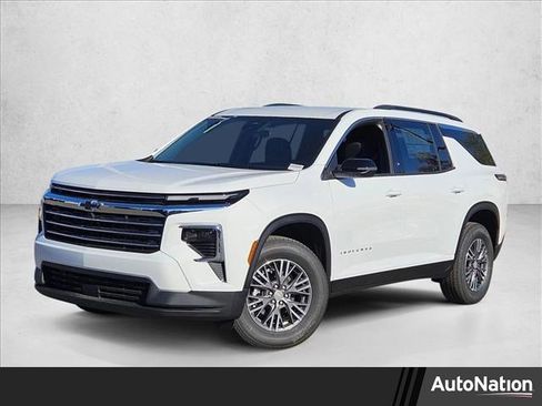 New 2026 Chevrolet Traverse LT image 1