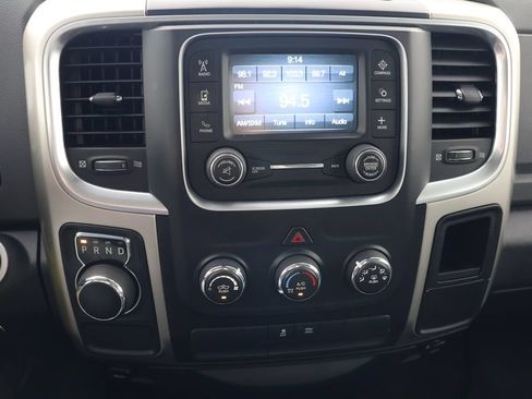 Used 2018 RAM 1500 Classic SLT RWD image 14
