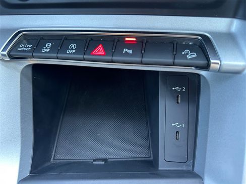 Used 2022 Audi Q3 2.0T Premium image 30