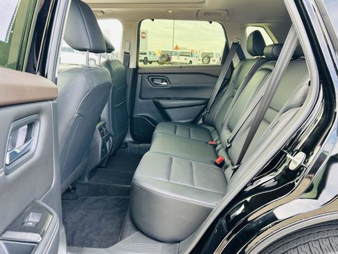 Used 2023 Nissan Rogue SV w/ SV Premium B Package image 25