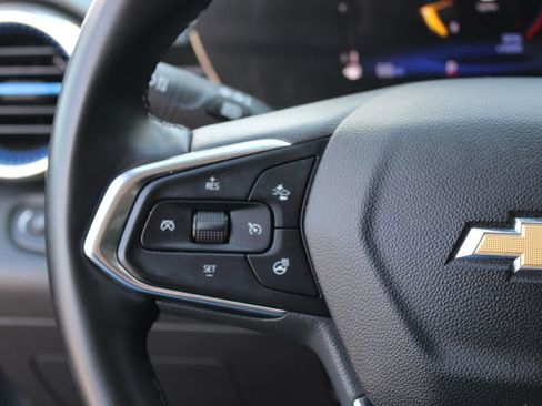 Used 2025 Chevrolet Trax LT w/ LT Convenience Package FWD image 49