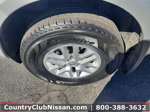 Used 2018 Nissan Frontier SV image 31