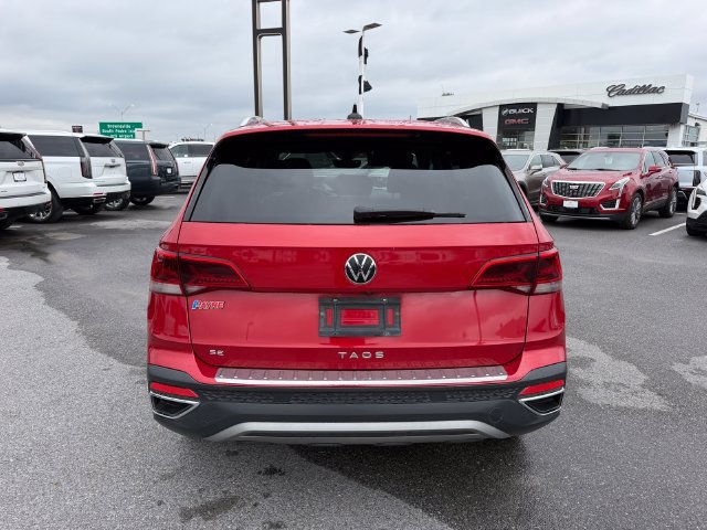 Used 2022 Volkswagen Taos SE FWD image 6