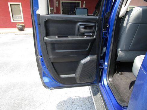 Used 2017 RAM 1500 Express AWD/4WD image 20