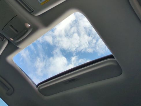 Used 2019 Nissan Armada SL w/ Premium Package image 21