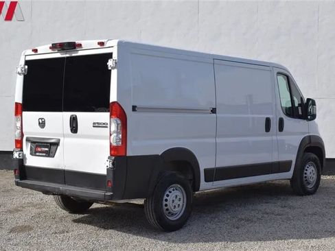 Used 2025 RAM ProMaster 2500 w/ U-Haul Equipment Group FWD image 5