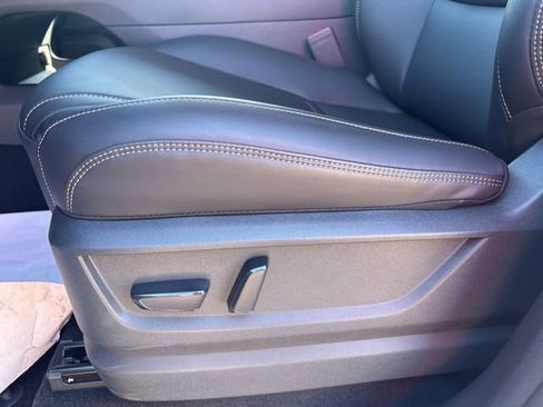 New 2026 Nissan Armada SV image 10