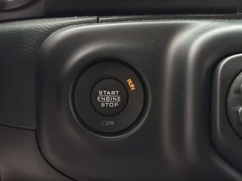 Used 2023 Jeep Gladiator Overland w/ Popular Equipment Package image 24