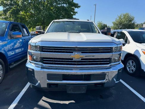 Used 2018 Chevrolet Silverado 2500 W/T RWD image 3