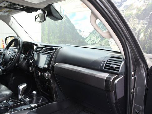 Used 2020 Toyota 4Runner TRD Off-Road Premium w/ Moonroof Package image 25