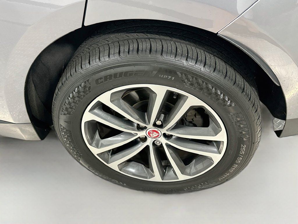 Used 2020 Jaguar F-PACE Premium AWD/4WD image 34