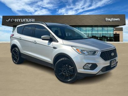 Used 2018 Ford Escape SE w/ SE Sync 3 Package