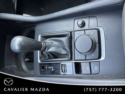 Used 2020 MAZDA MAZDA3 Hatchback image 13