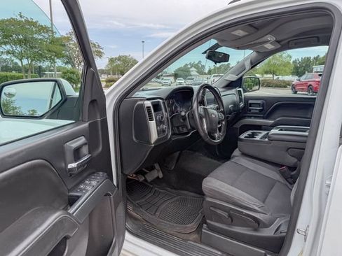 Used 2018 Chevrolet Silverado 1500 LT w/ Trailering Package AWD/4WD image 12